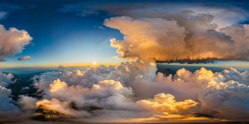 平静的湖面上一个又圆又大的夕阳，水面上有很多美丽的莲花荷花